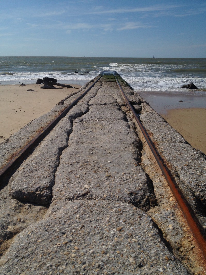 Soulac-sur-mer, rail track into the sea